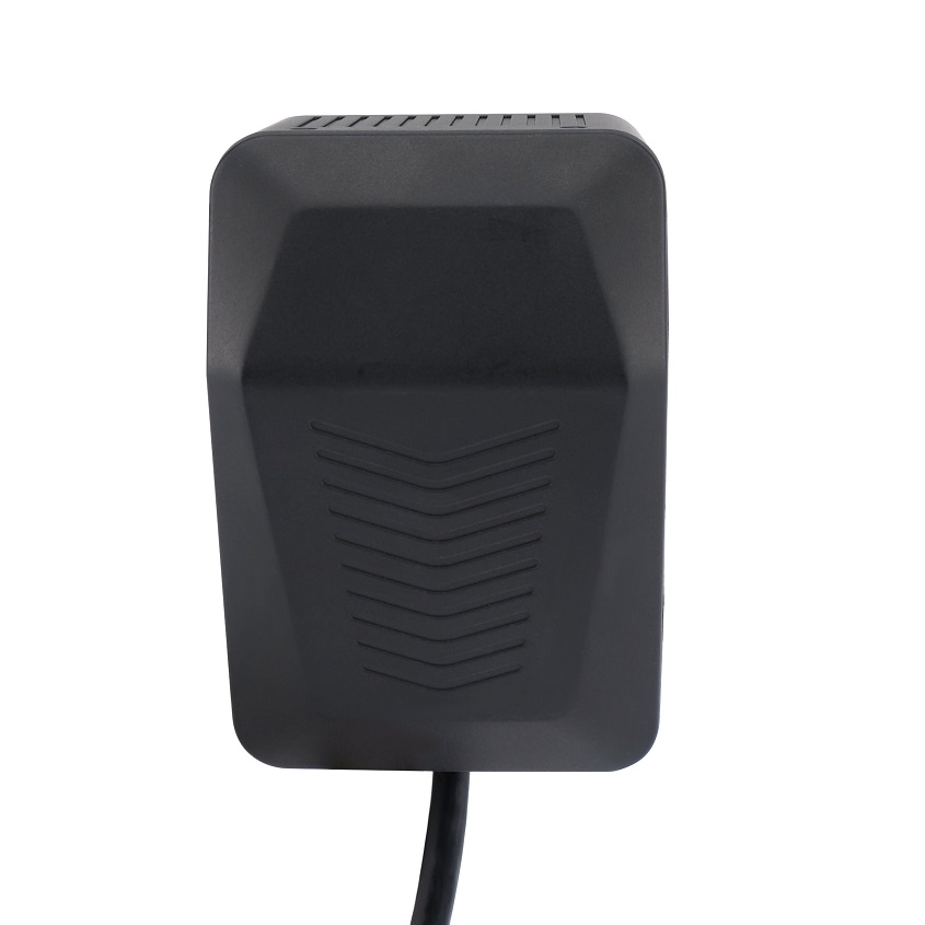 Heavy-Duty Front Windscreen IPC Camera for Commercial Fleets